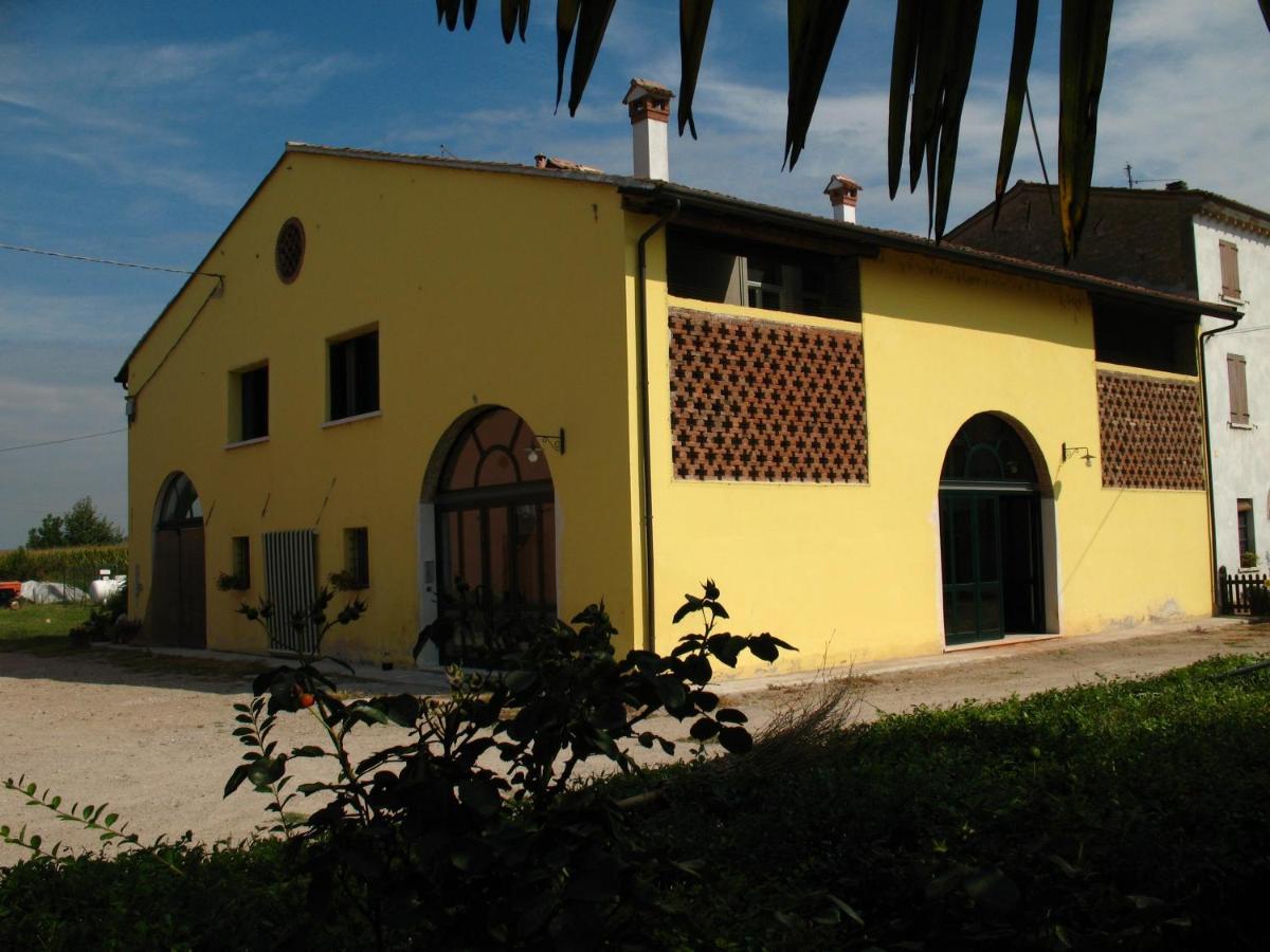 B&B Corte Cornalino Roverbella Exterior photo