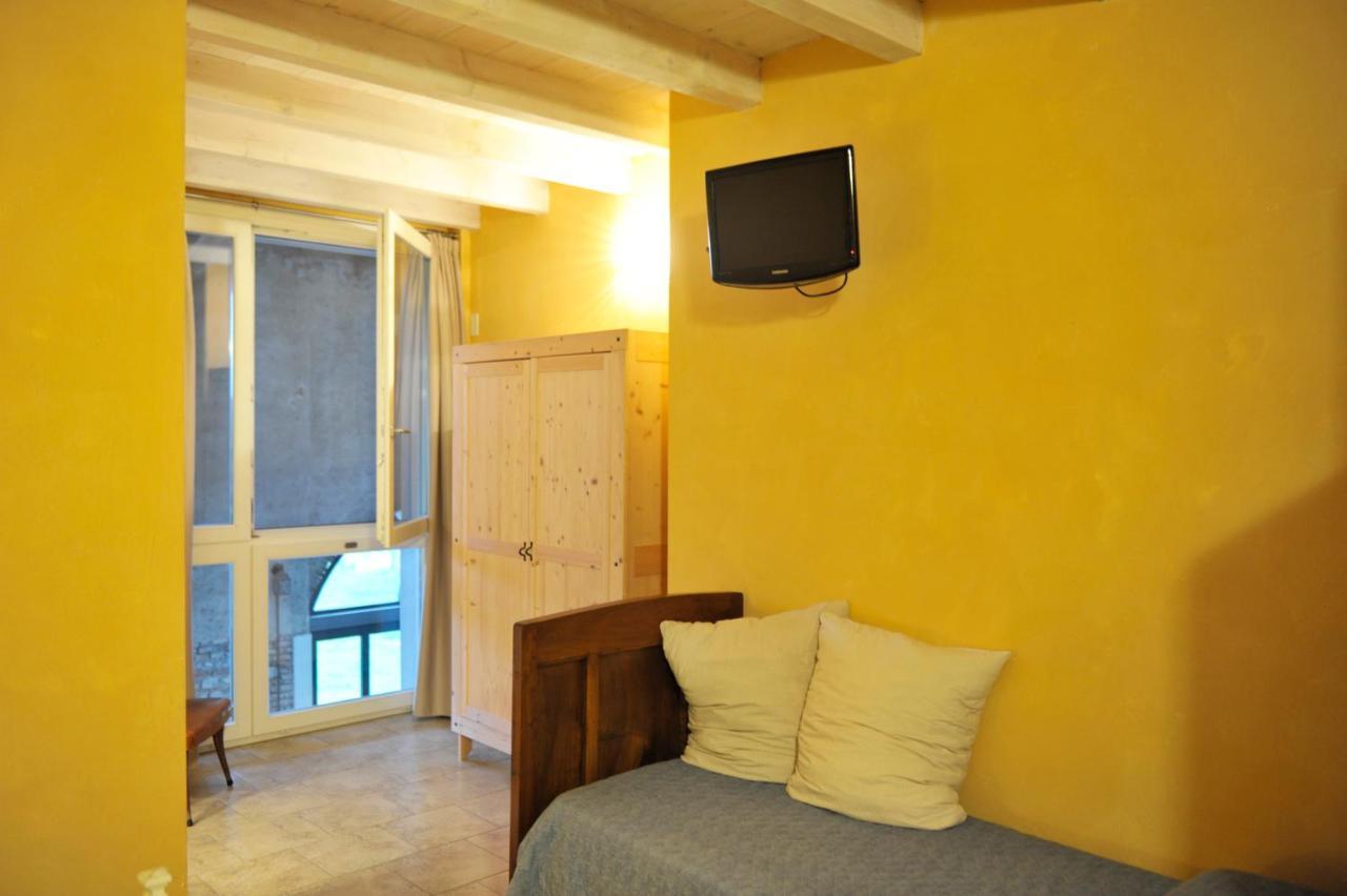 B&B Corte Cornalino Roverbella Exterior photo